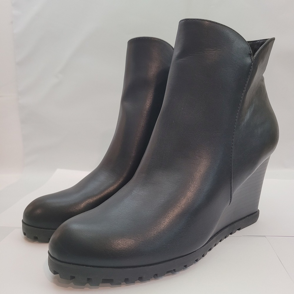 Unlisted Kenneth Cole Uncassidie-R Wedge Booties Womens 8.5M Black Lug Sole Zip